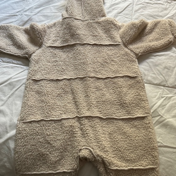 Hanna Andersson Soft Fleece Hooded Romper - Tan - Size 60 - Picture 2 of 5